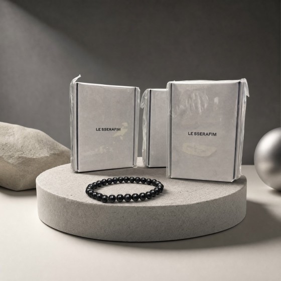 LE SSERAFIM Black Beaded Bracelet Gift Set